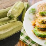 Tässä taikinassa olevat kesäkurpitsat pyyhkäisevät ensimmäisenä pöydältä: 3 upeaa reseptiä Tässä taikinassa olevat kesäkurpitsat pyyhkäisevät ensimmäisenä pöydältä: 3 upeaa reseptiä